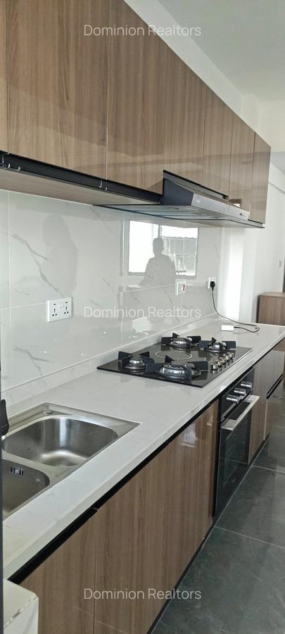 2 Bed Apartment with En Suite at Riverside Drive - 6