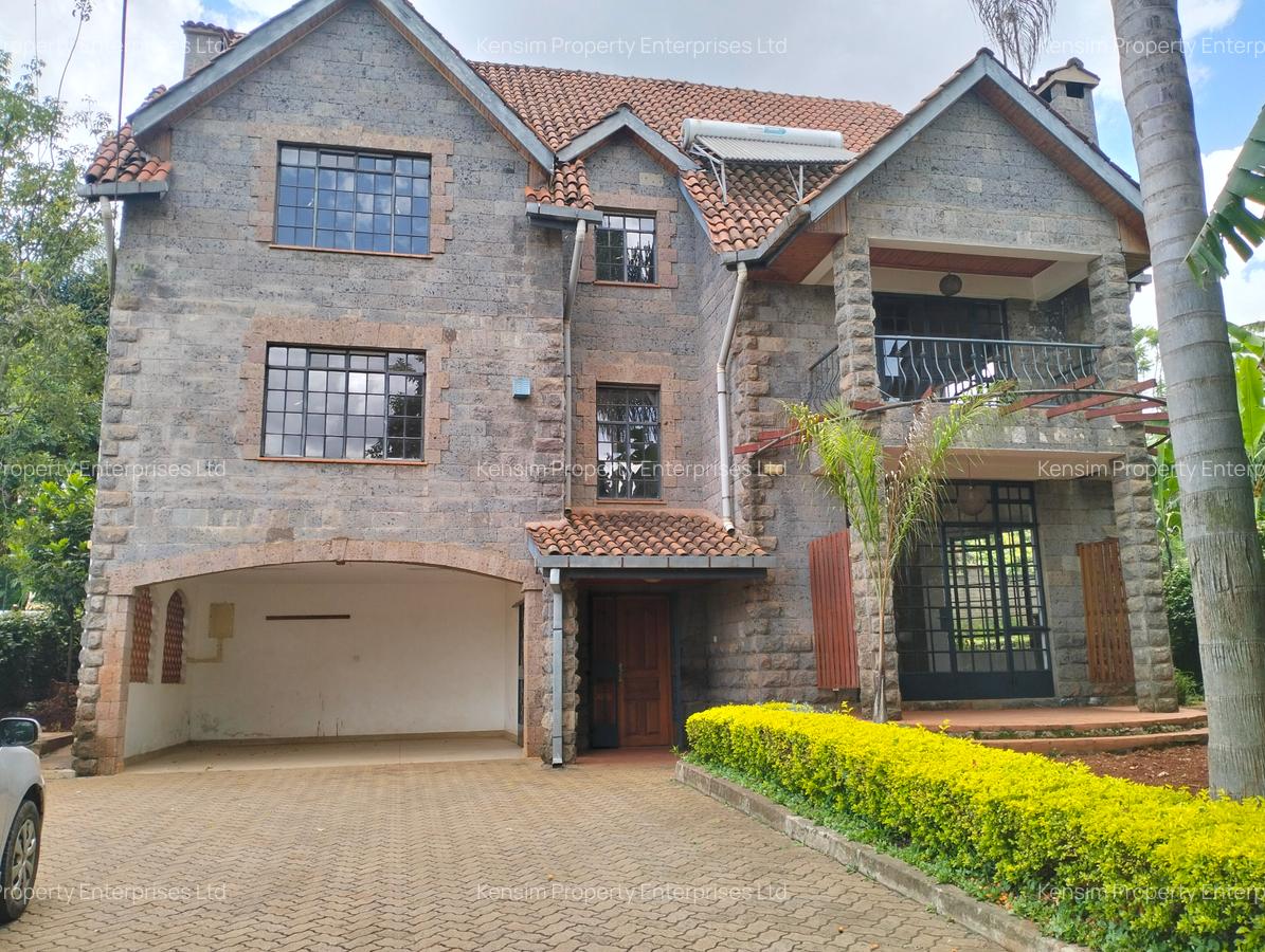 5 Bed Townhouse with En Suite in Lavington - 1