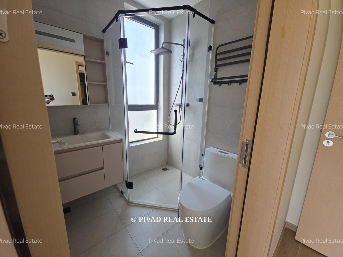 2 Bed Apartment with Swimming Pool in Riverside - 4