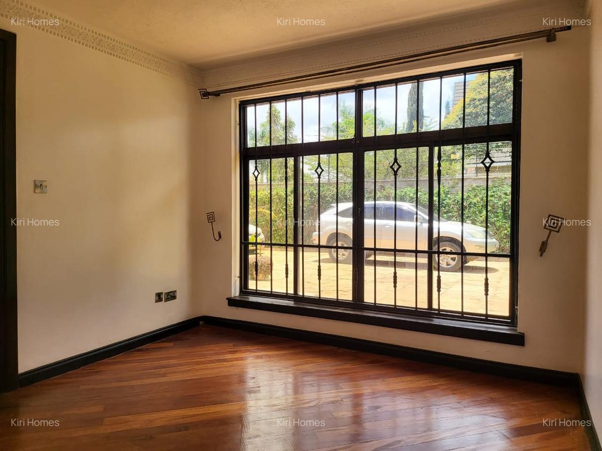 5 Bed Townhouse with En Suite in Runda - 2