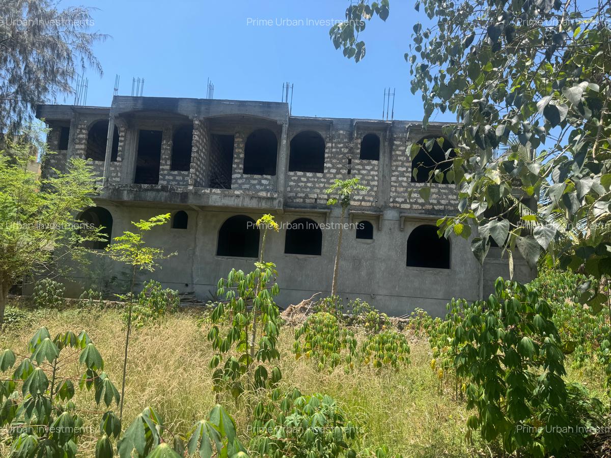 Serviced 10 Bed Apartment with En Suite at Mtwapa Cbd - 6