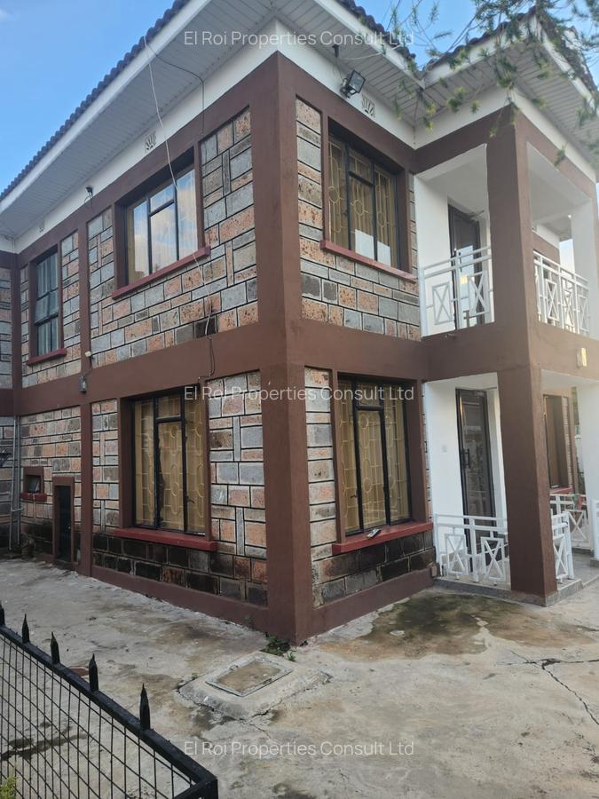 4 Bed Townhouse with En Suite at Mombasa Road - 5