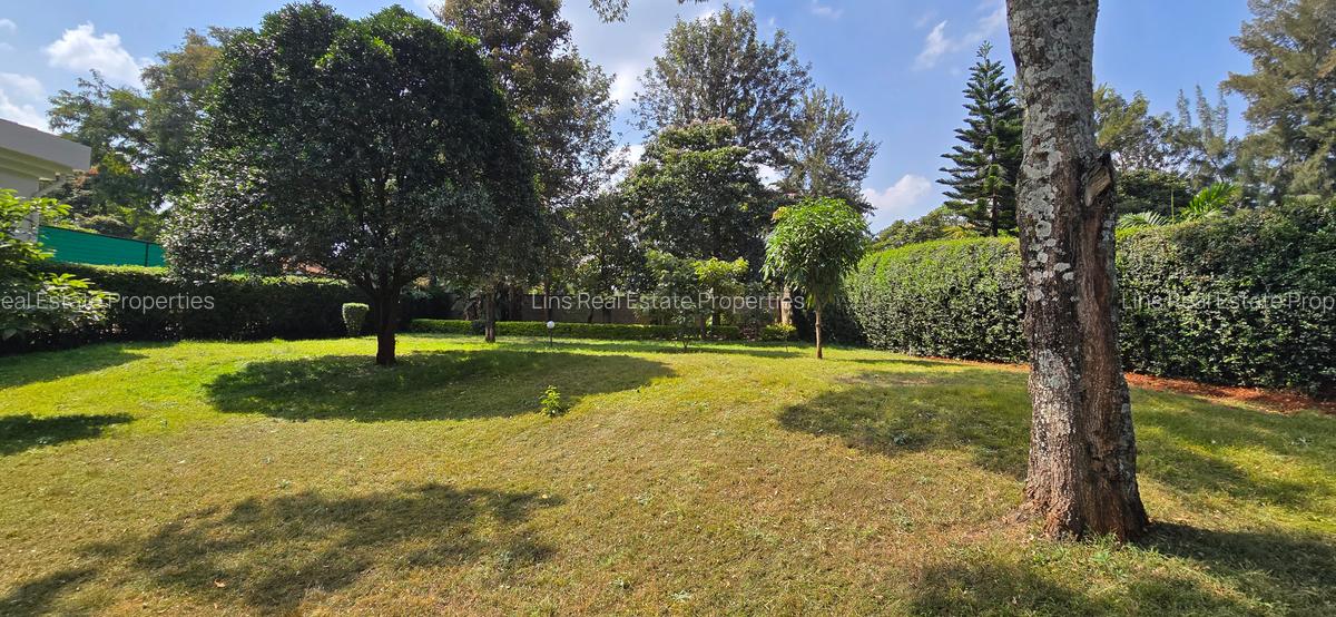 5 Bed House with En Suite in Runda - 4