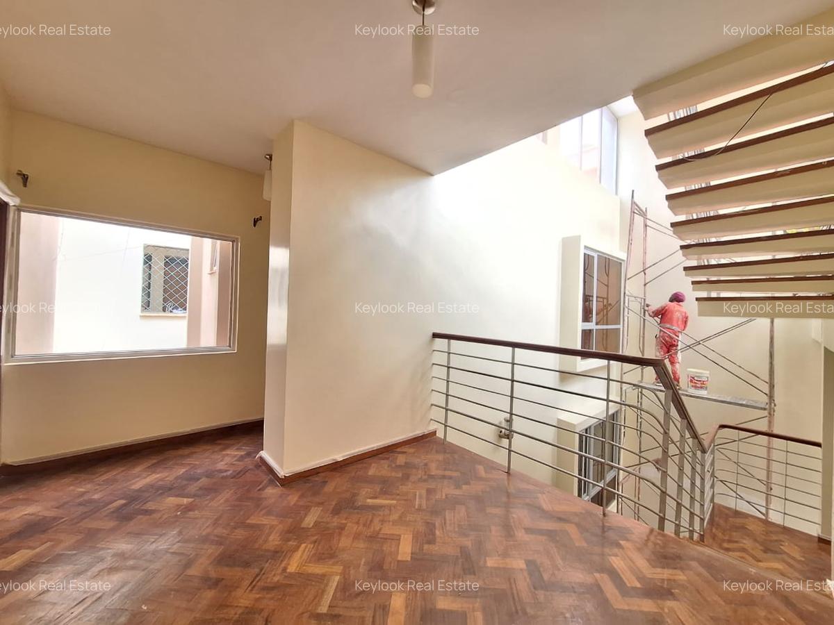 5 Bed Townhouse with En Suite at Lavington Green - 8