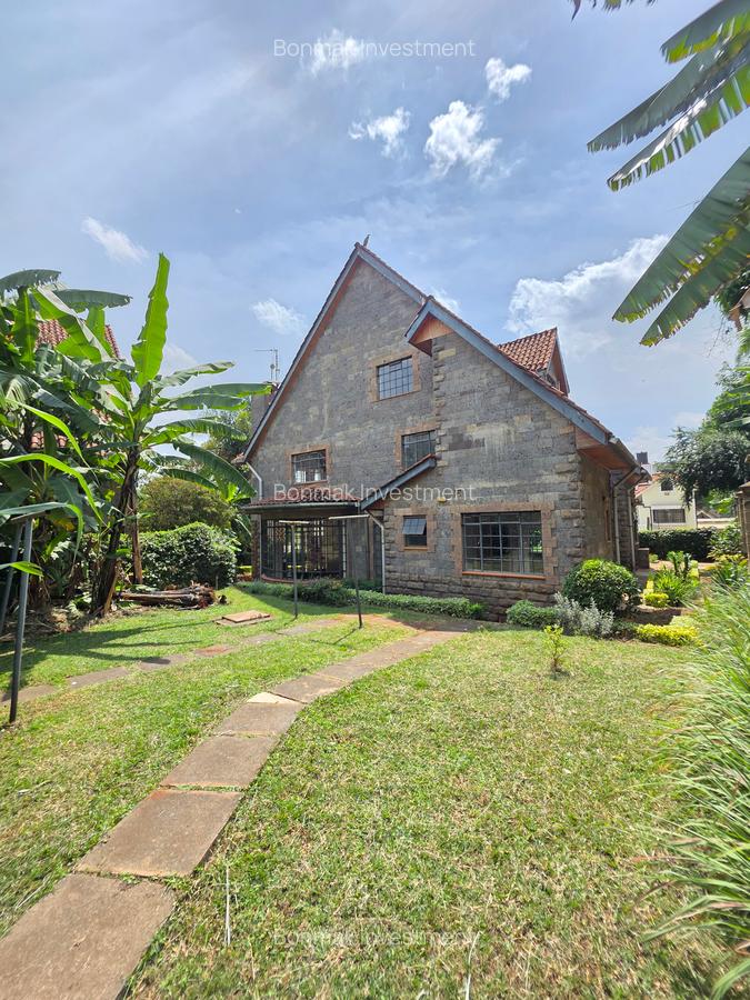 5 Bed Townhouse with En Suite at Lavington Green - 2