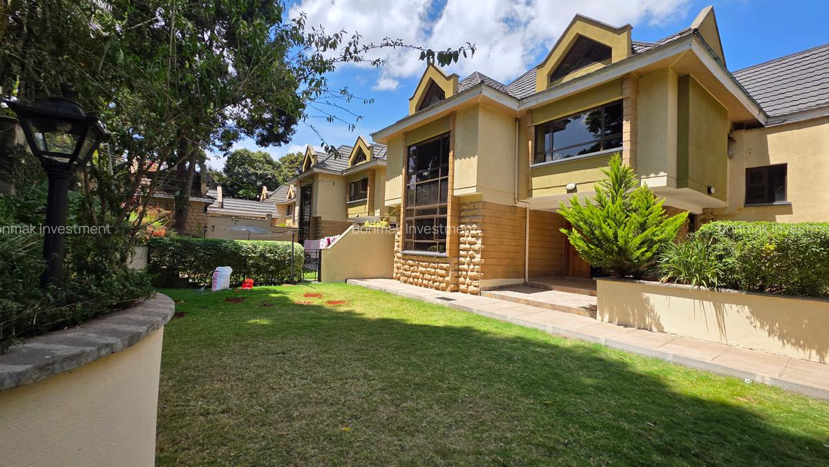 5 Bed Townhouse with En Suite at Lavington Green - 14