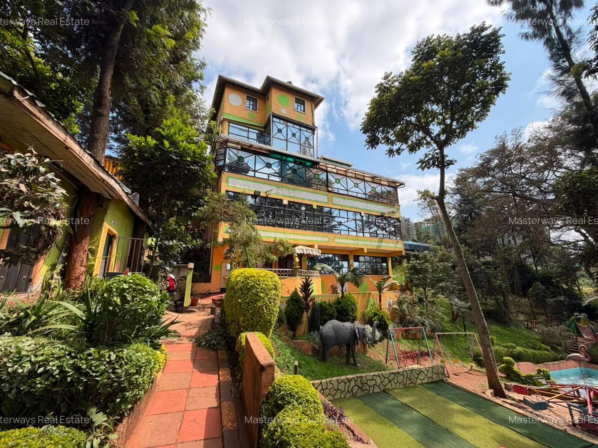 Commercial Property with Garden in Kikuyu Town - 11