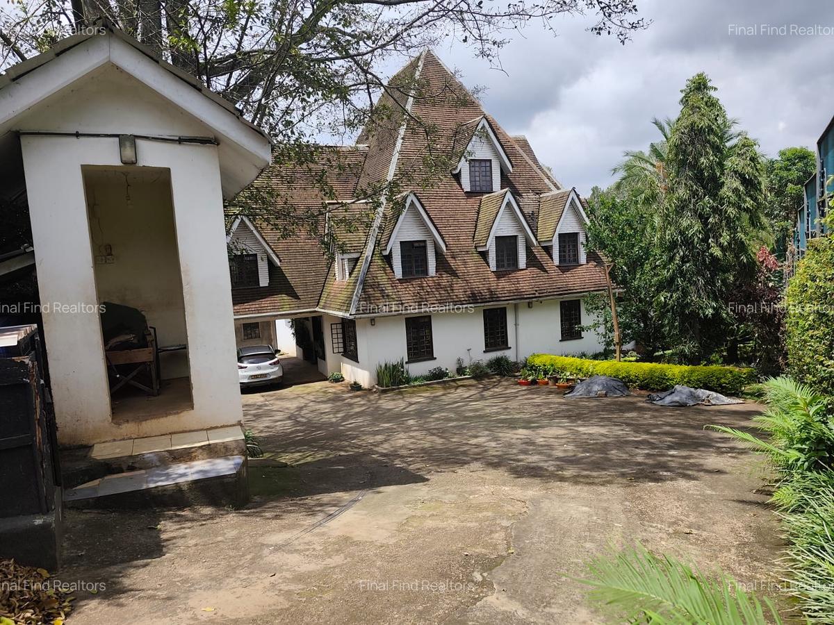 7 Bed House with En Suite in Runda - 8