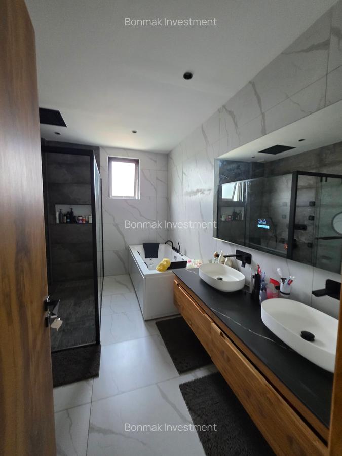 4 Bed Apartment with En Suite at Off Peponi Road. - 18