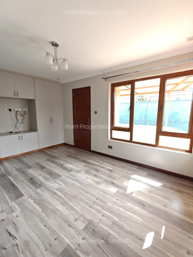 5 Bed Townhouse with En Suite in Karen - 13