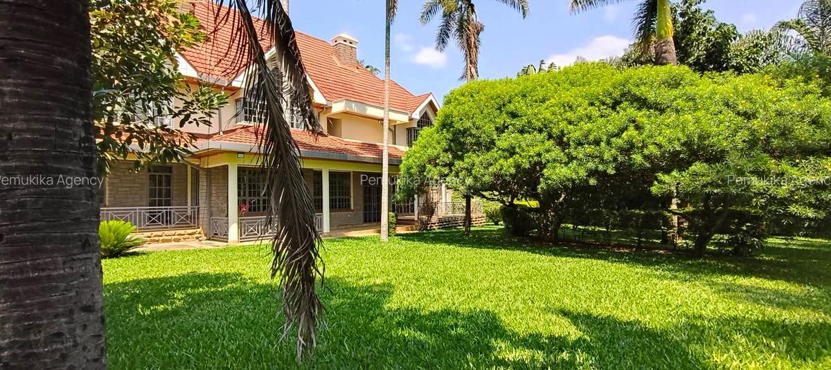 5 Bed Townhouse with En Suite in Runda - 1