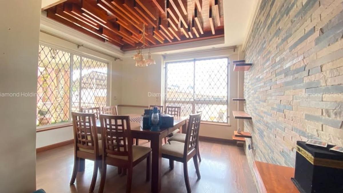 4 Bed Apartment with En Suite at Parklands - 2