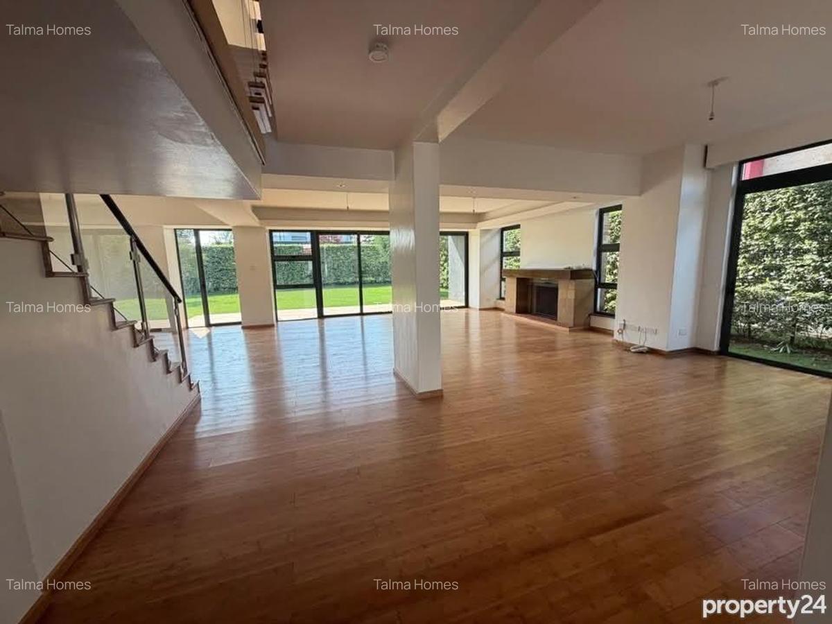 4 Bed Townhouse with En Suite at Garden Estate Road - 5