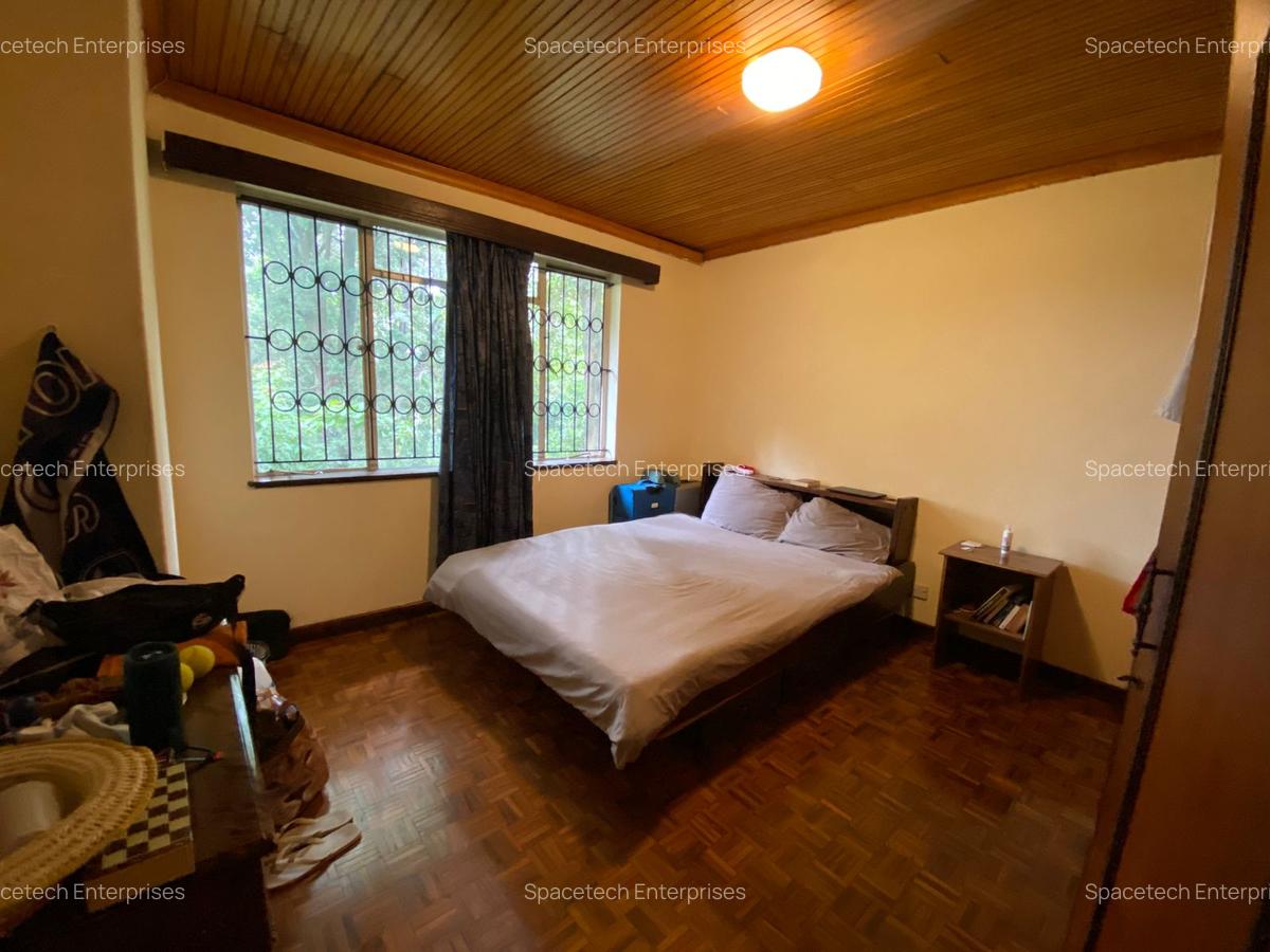 5 Bed House with Staff Quarters in Nyari - 12