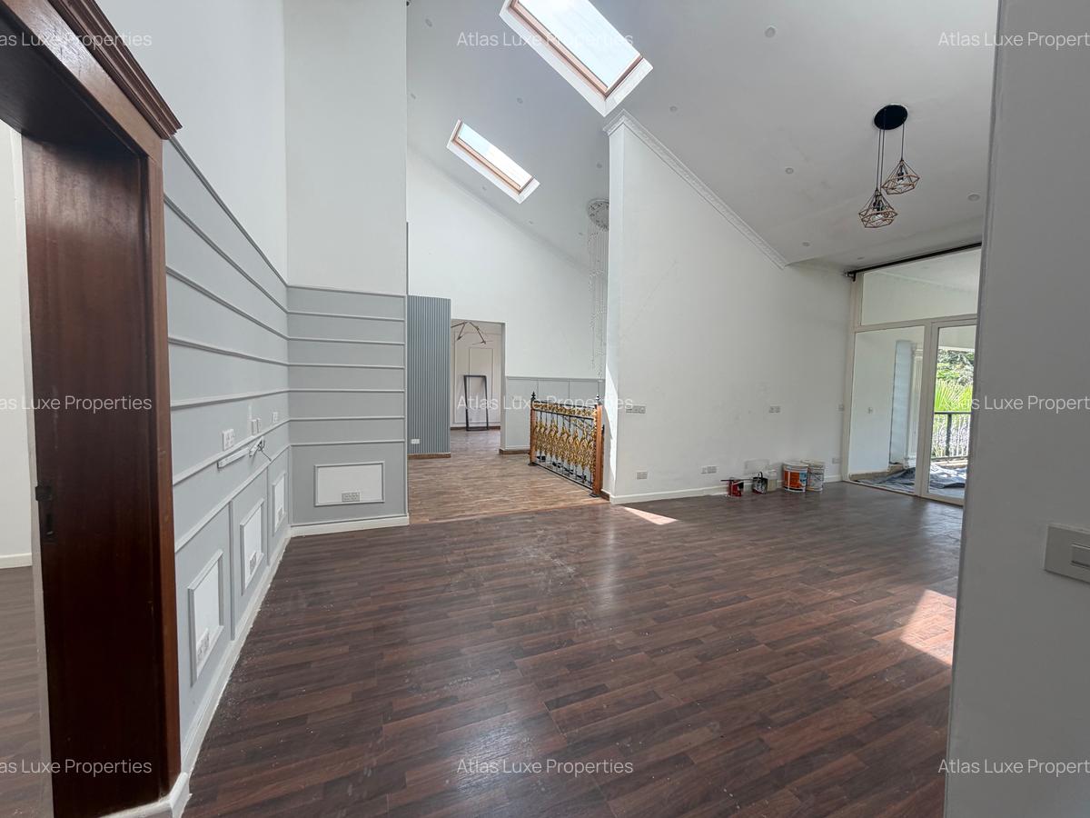 6 Bed House with En Suite at Old Runda - 5
