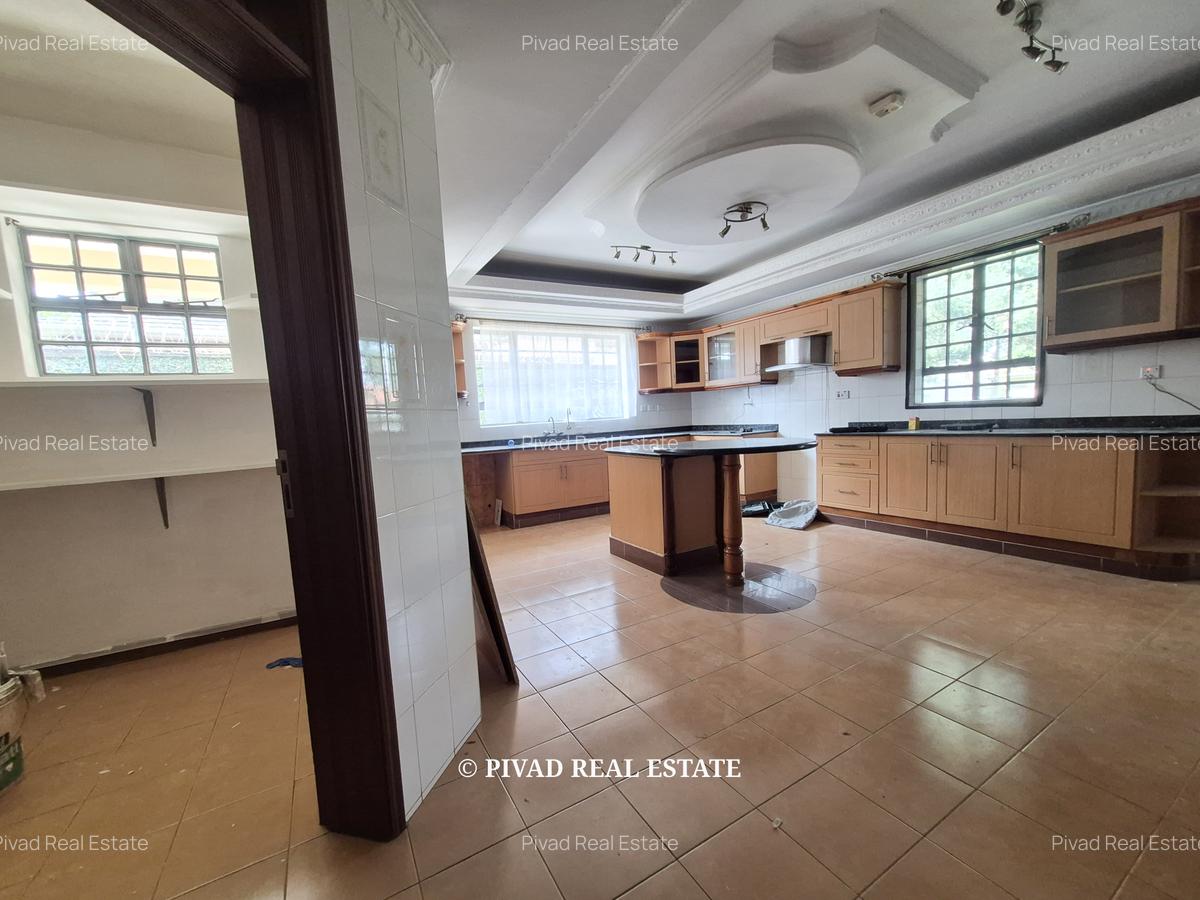 5 Bed House with Garden in Runda - 2