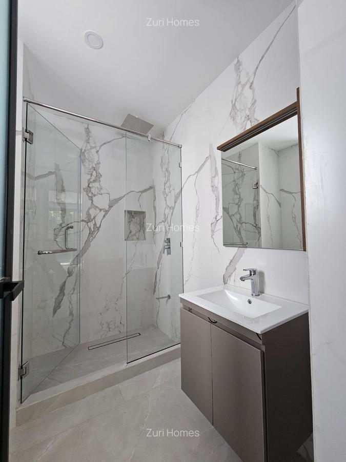 6 Bed Townhouse with En Suite in Lavington - 15