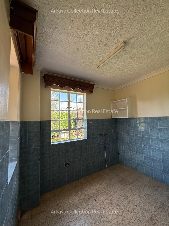 5 Bed House with En Suite in Runda - 6