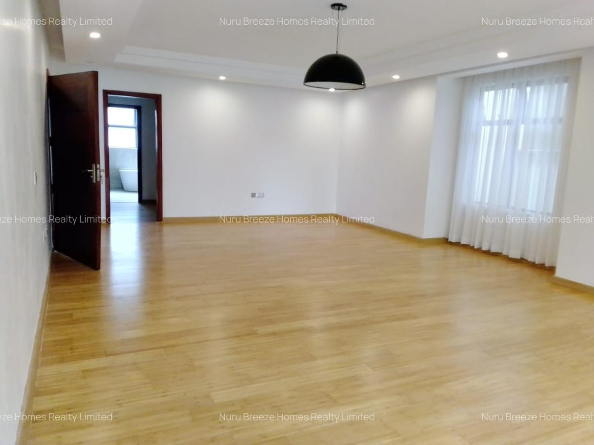 5 Bed Townhouse with En Suite in Lavington - 8