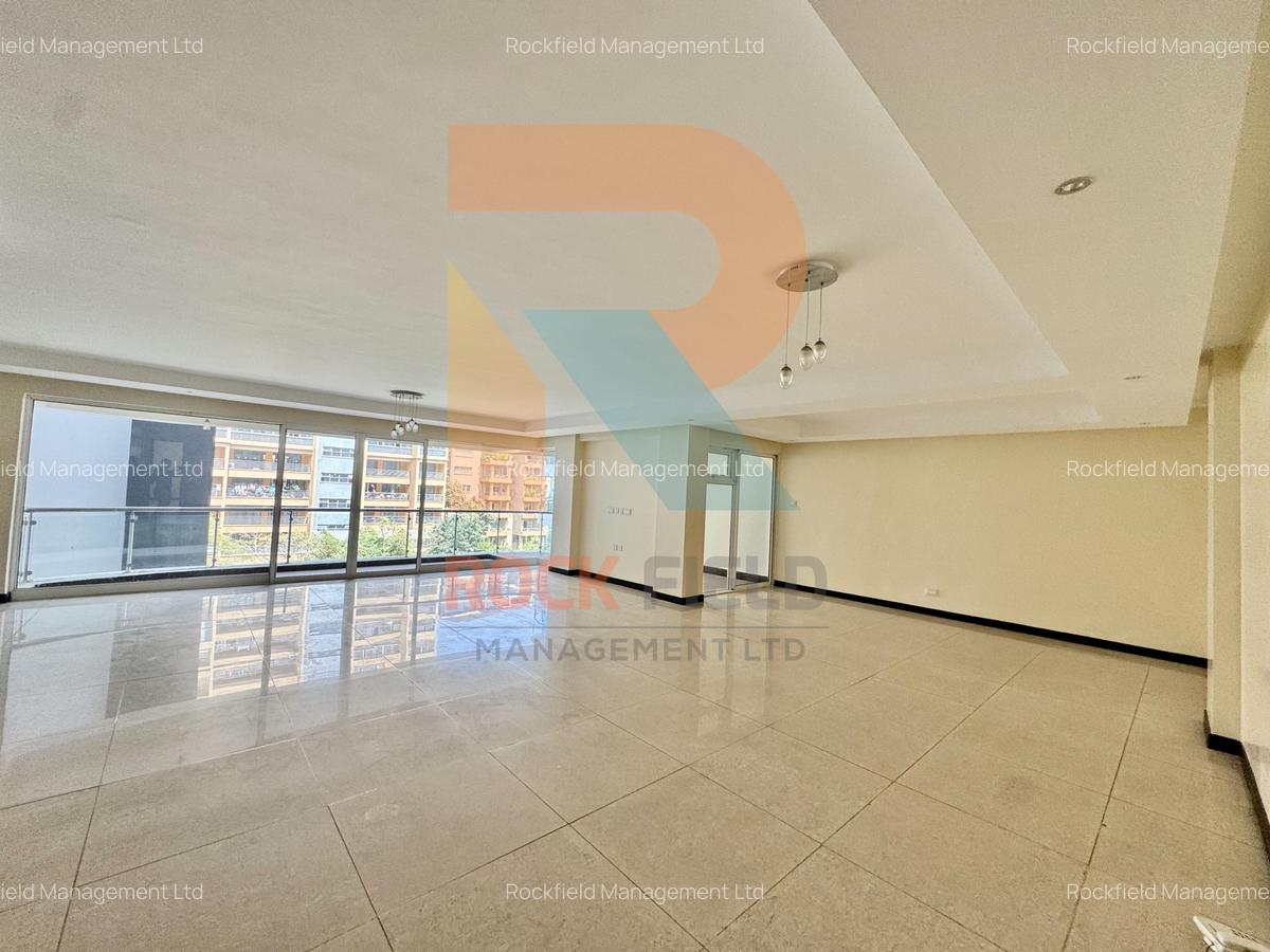 3 Bed Apartment with En Suite in Riverside - 8