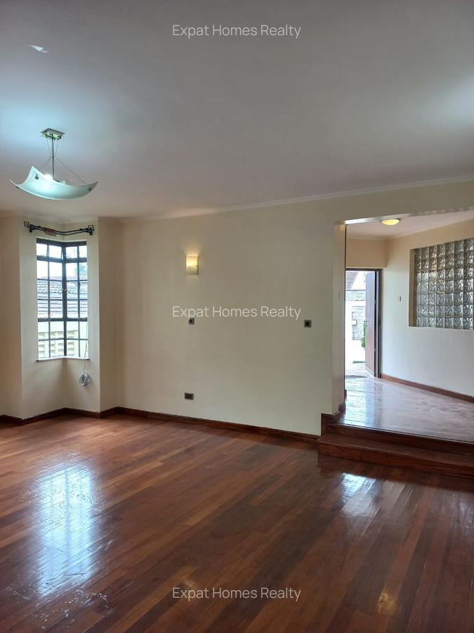5 Bed Villa with En Suite in Lavington - 4