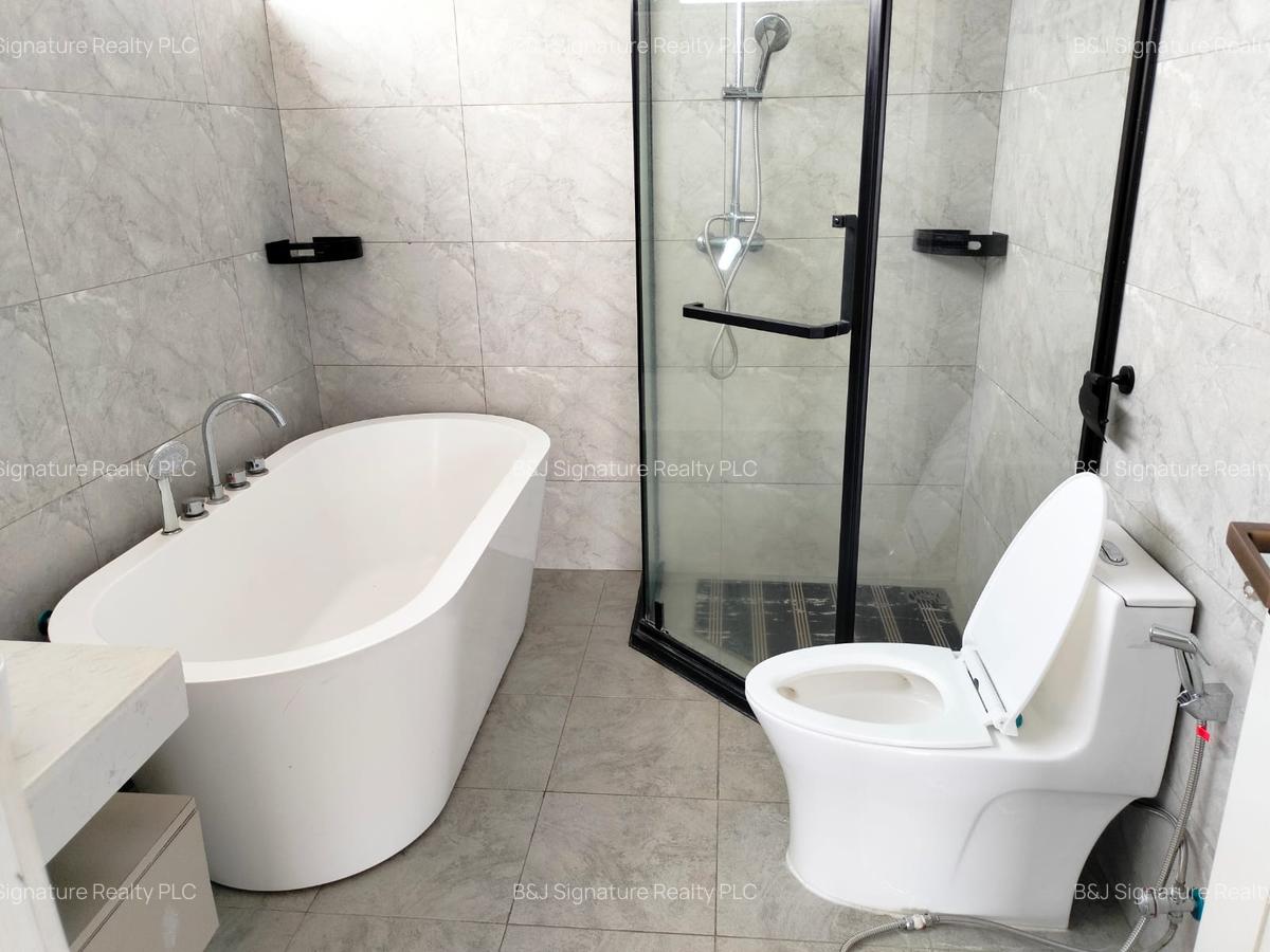 3 Bed Apartment with En Suite in Kilimani - 2