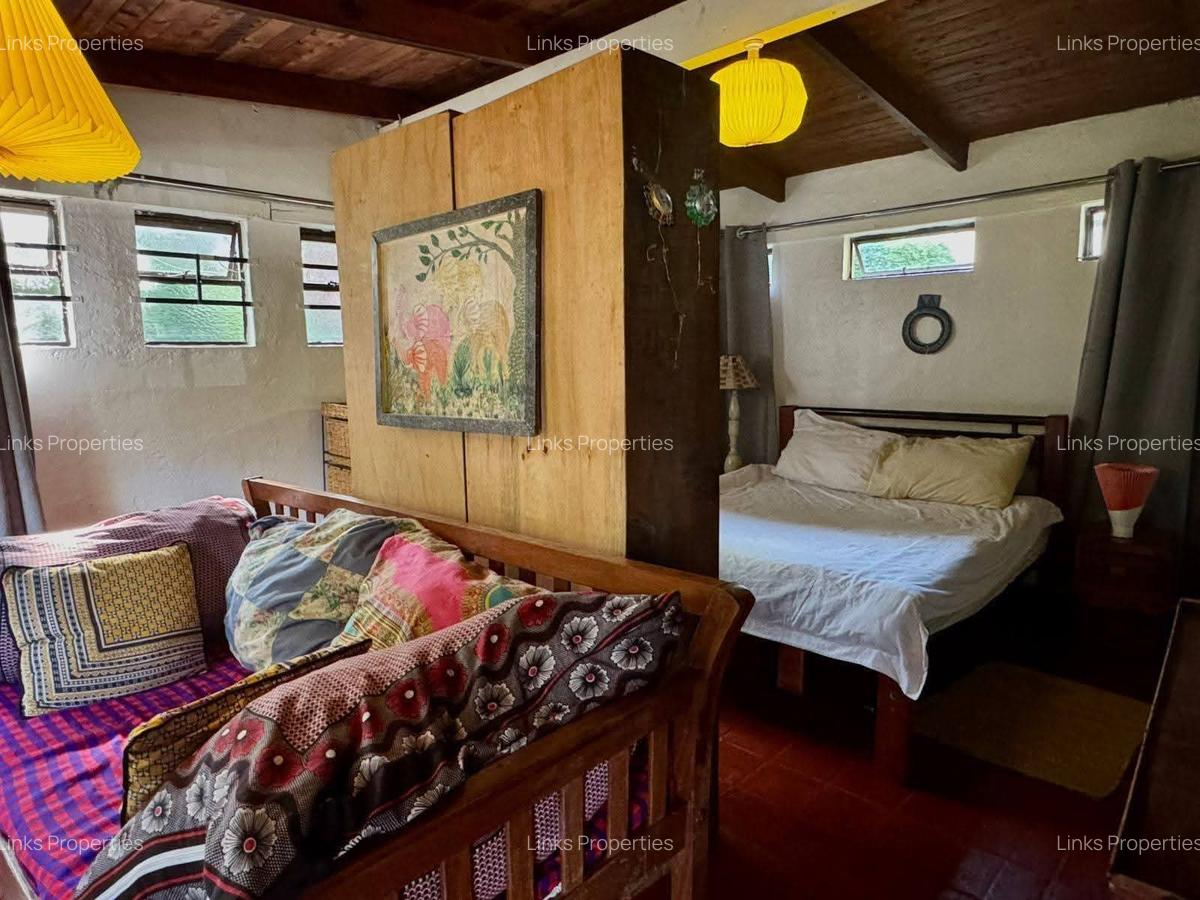 1 Bed House with En Suite at Karen - 9