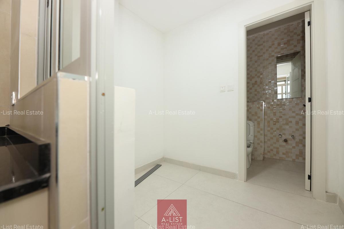4 Bed Apartment with En Suite at General Mathenge - 16
