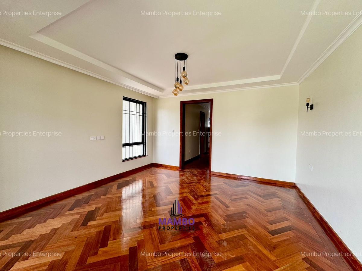 5 Bed Villa with En Suite at Westlands - 11