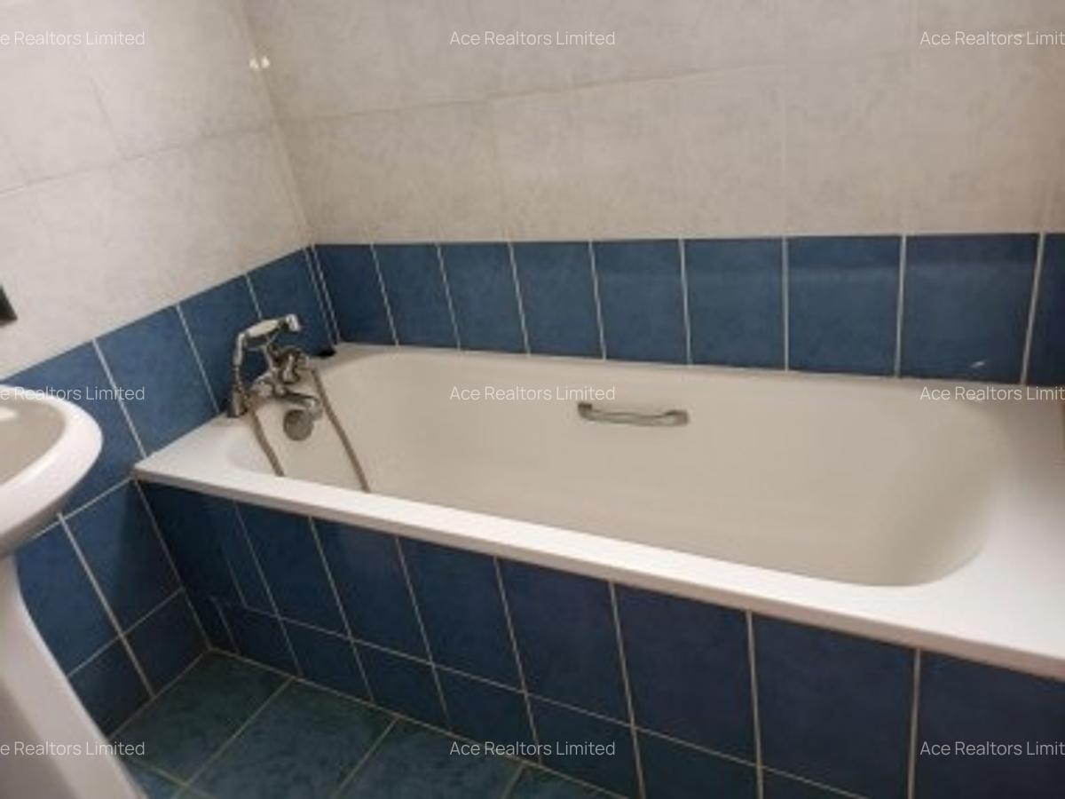 3 Bed Apartment with En Suite at Sport Road - 7