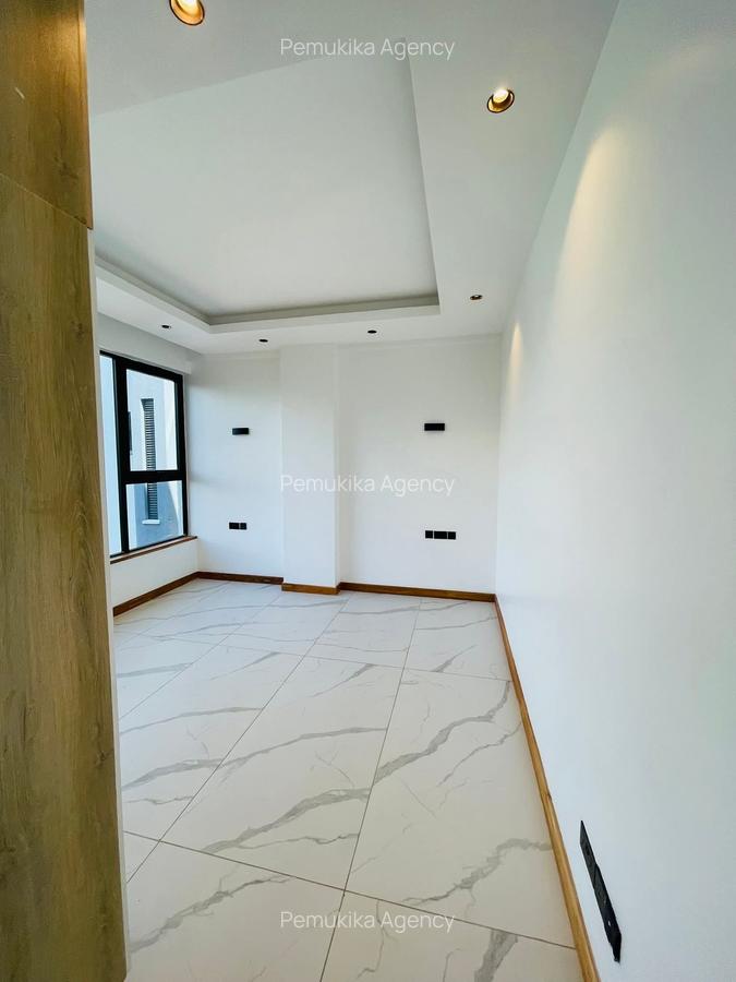 Serviced 2 Bed Apartment with En Suite in Westlands Area - 12