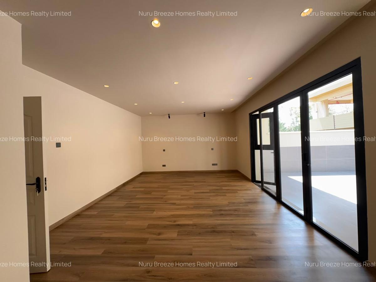 4 Bed Townhouse with En Suite in General Mathenge - 6