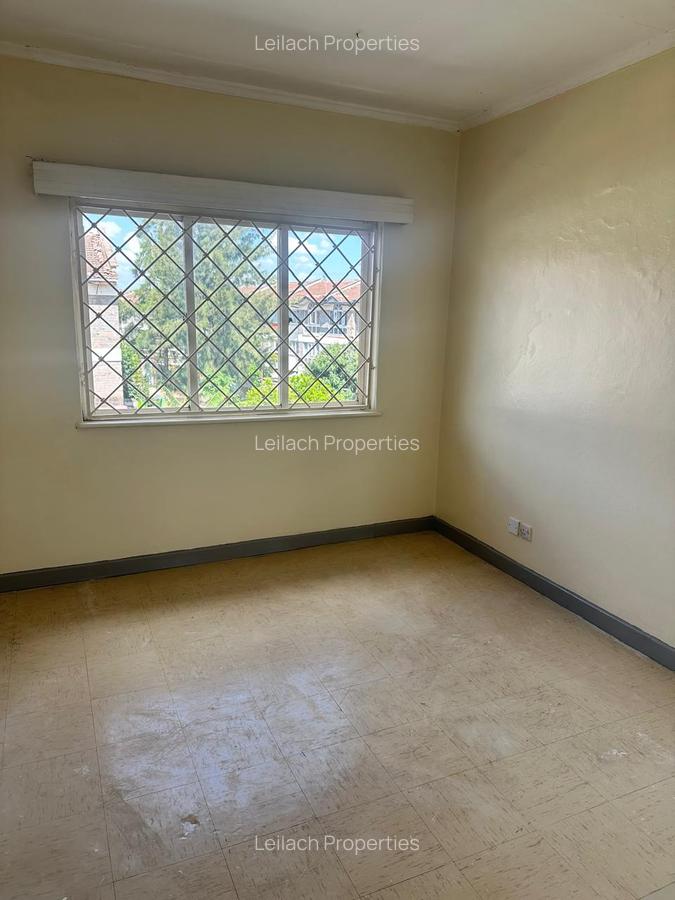 5 Bed House with En Suite in South C - 18