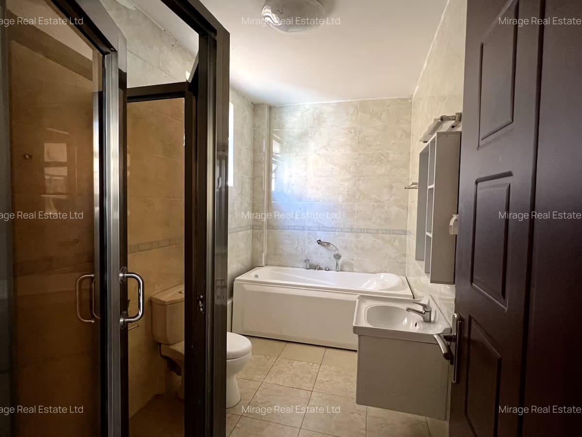 3 Bed Apartment with En Suite in Lavington - 4
