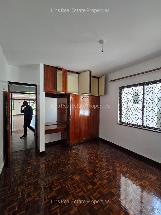 4 Bed Townhouse with En Suite in Kilimani - 5