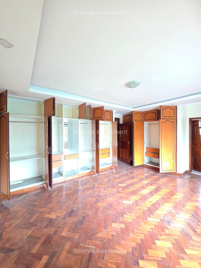4 Bed Townhouse with En Suite at Lavington Green - 13