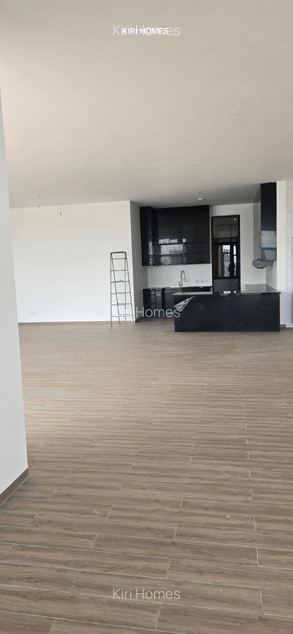 3 Bed Apartment with En Suite in Lavington - 7