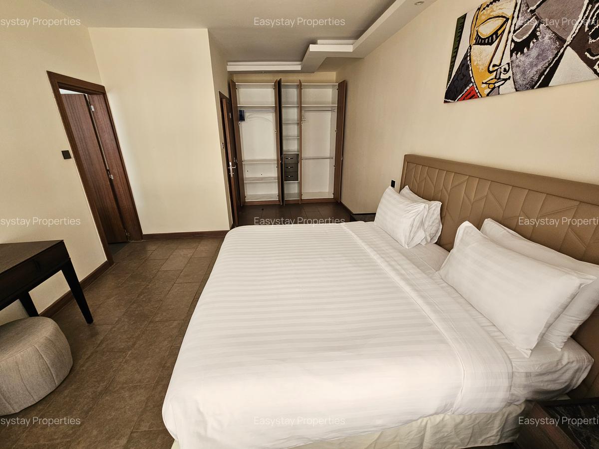 Serviced 2 Bed Apartment with En Suite in Spring Valley - 13