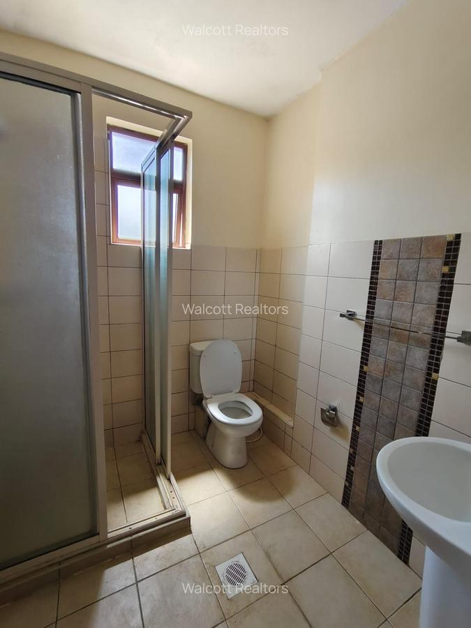 3 Bed Apartment with En Suite in Kilimani - 10