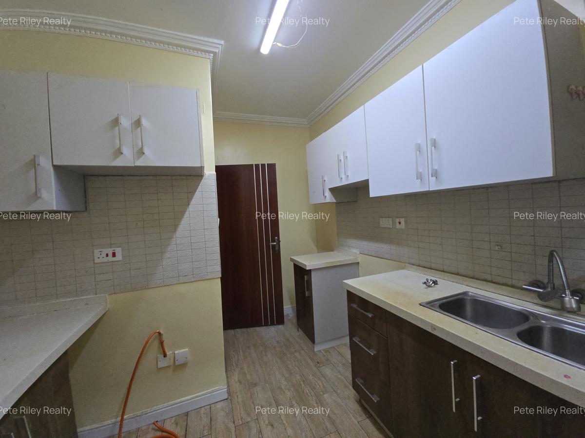 2 Bed Apartment with Swimming Pool at Ole Dume Rd - 8