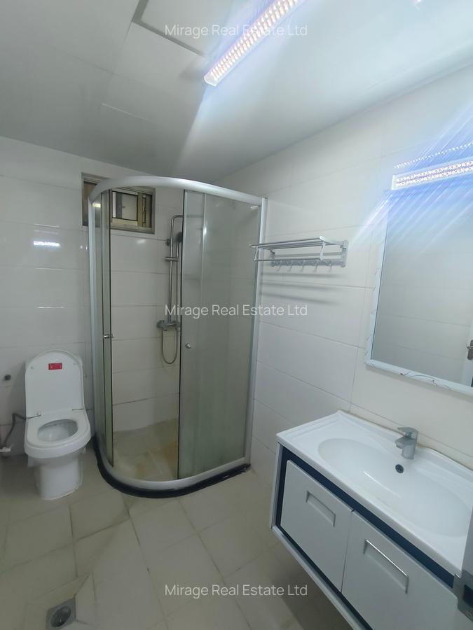 3 Bed Apartment with Swimming Pool in Kilimani - 11