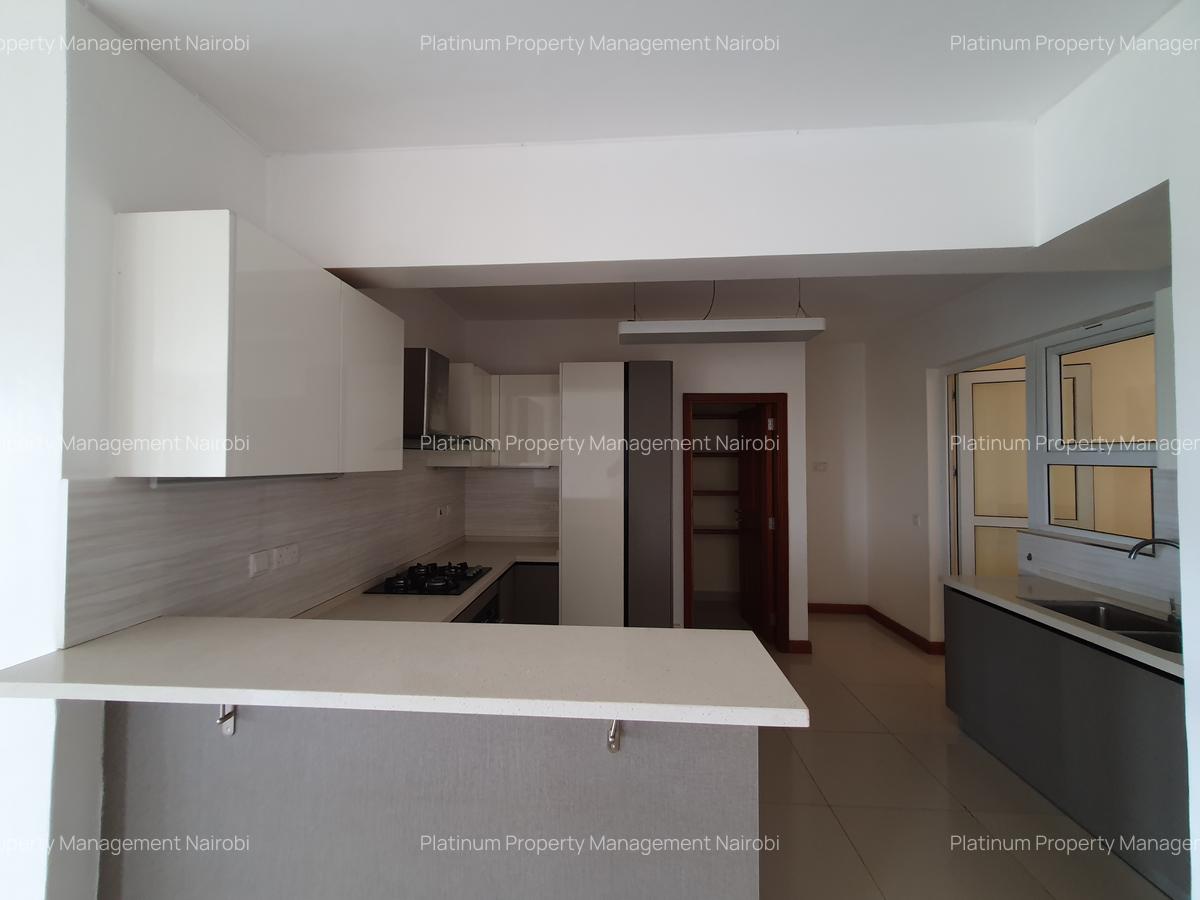 4 Bed Apartment with En Suite at Githuri Rd - 3