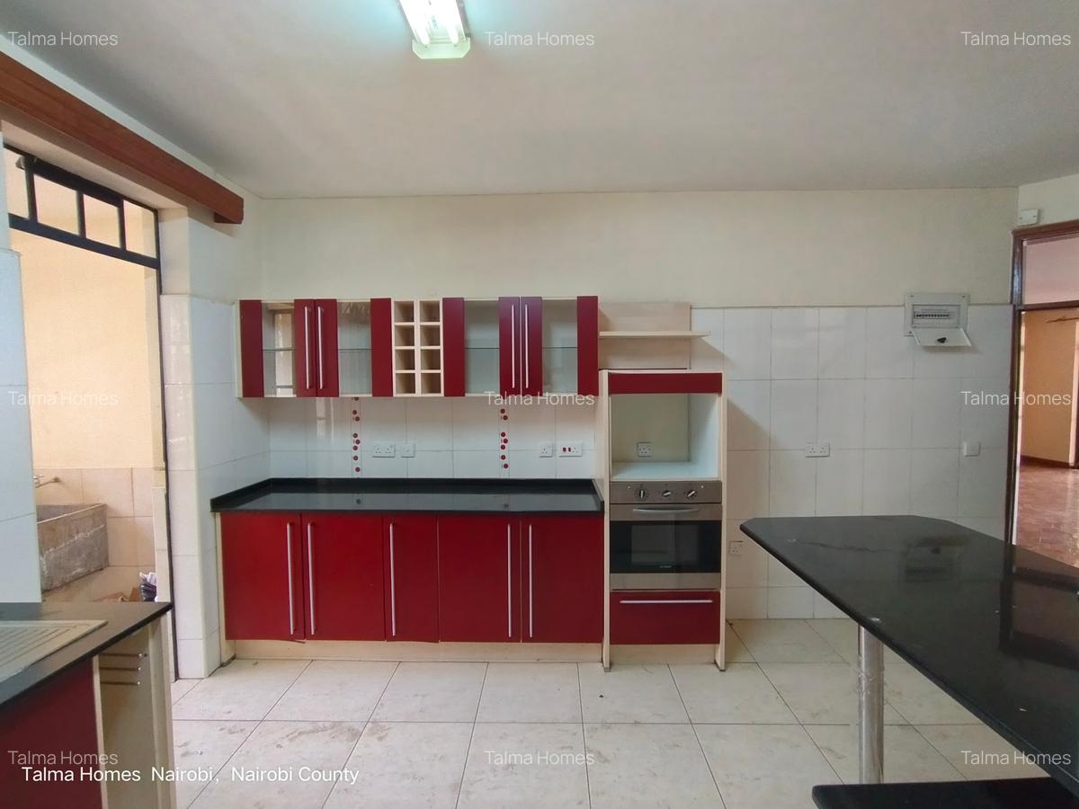 3 Bed Apartment with En Suite at Off Rhapta Road - 12