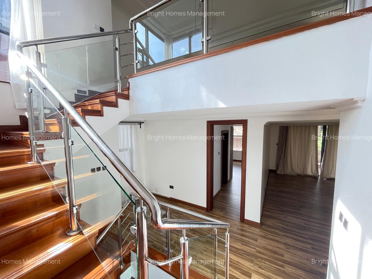 4 Bed Townhouse with En Suite in Lavington - 18