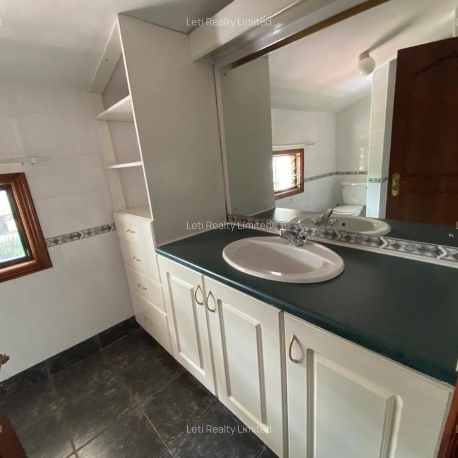 2 Bed Townhouse with En Suite in Kileleshwa - 8