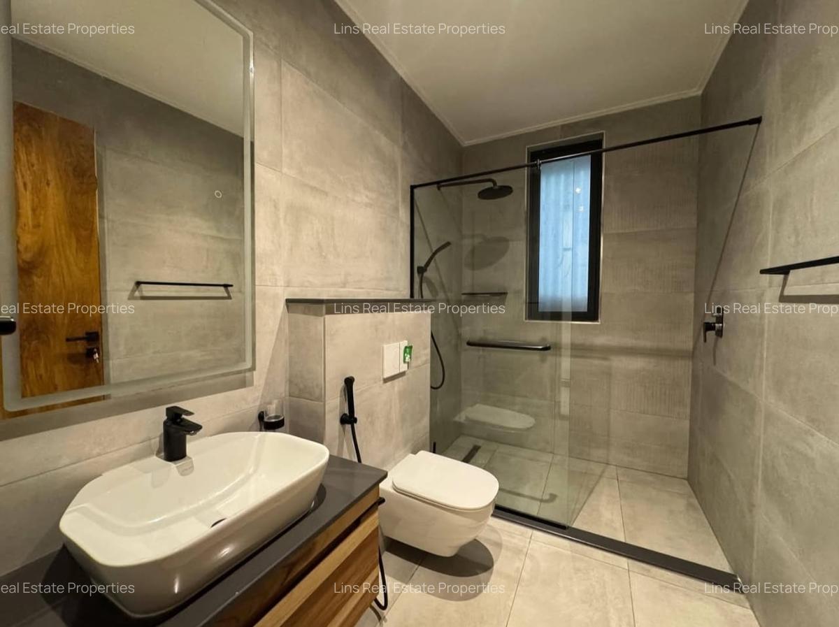 Furnished 4 Bed Apartment with En Suite in Spring Valley - 15