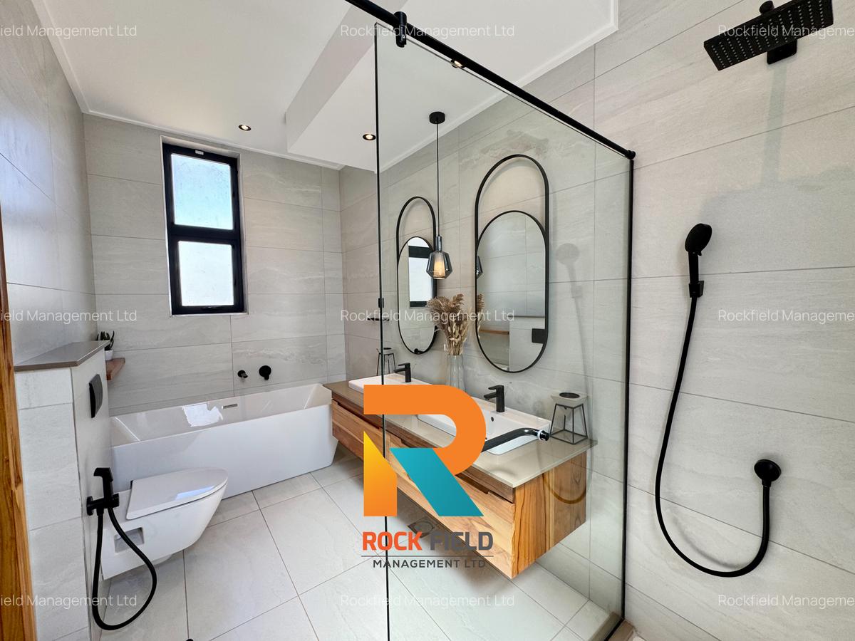 4 Bed Townhouse with En Suite in Loresho - 11