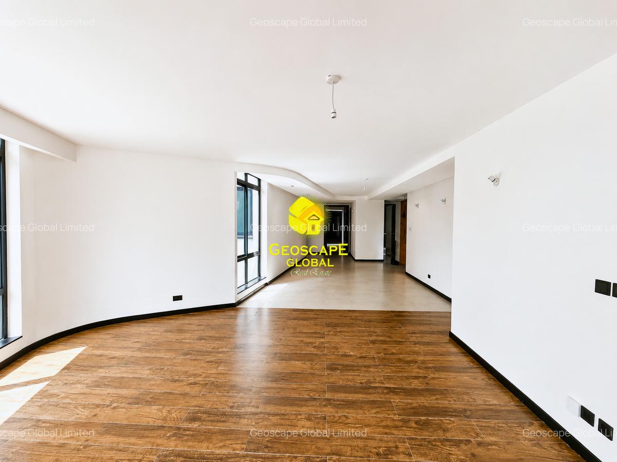 3 Bed Apartment with En Suite in Spring Valley - 2