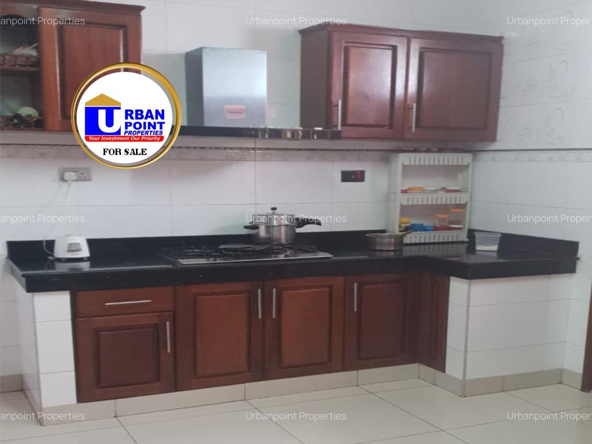5 Bed House with En Suite in Nyali Area - 2