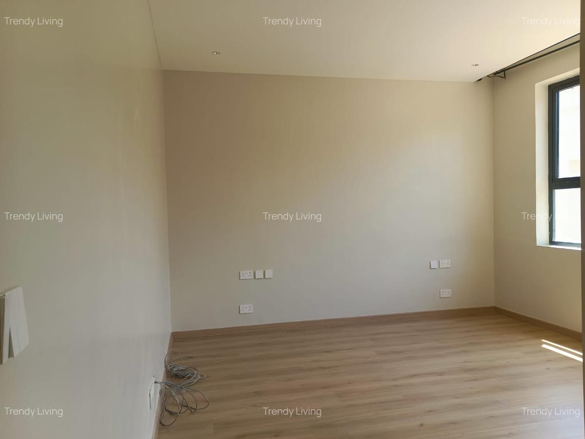 5 Bed Townhouse with En Suite in Lavington - 3